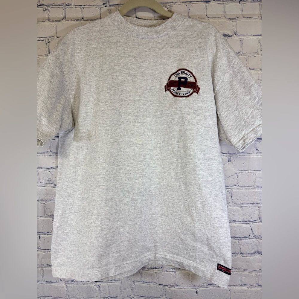 Vintage University of Pennsylvania Embroidered School Logo Jansport T-Shirt L